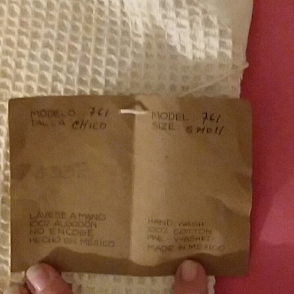 Cream colored vest made n Mexico - Picture 2 of 2